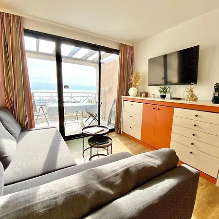 Apartment Le Delacroix By Scls Locations